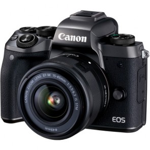Canon EOS M5 with 15-45mm Lens